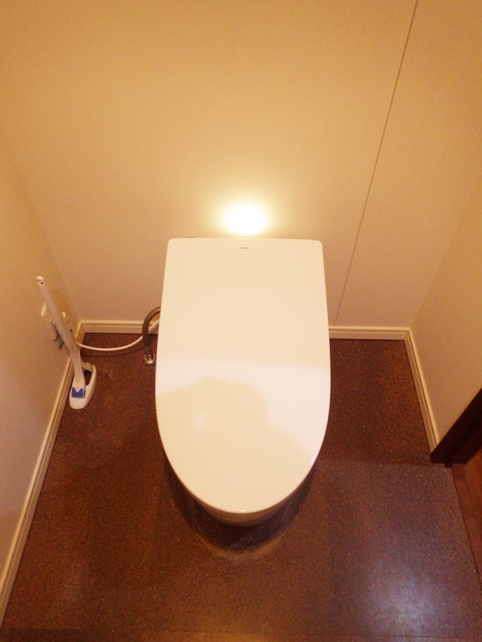 直線を基調としたシンプルですっきりしたトイレ 港区Y様邸 直線を基調としたシンプルですっきりしたトイレ 港区Y様邸